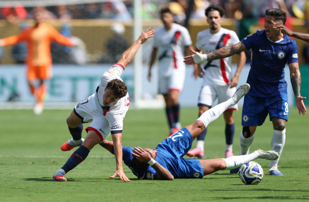 一般砸向费 一般砸向费